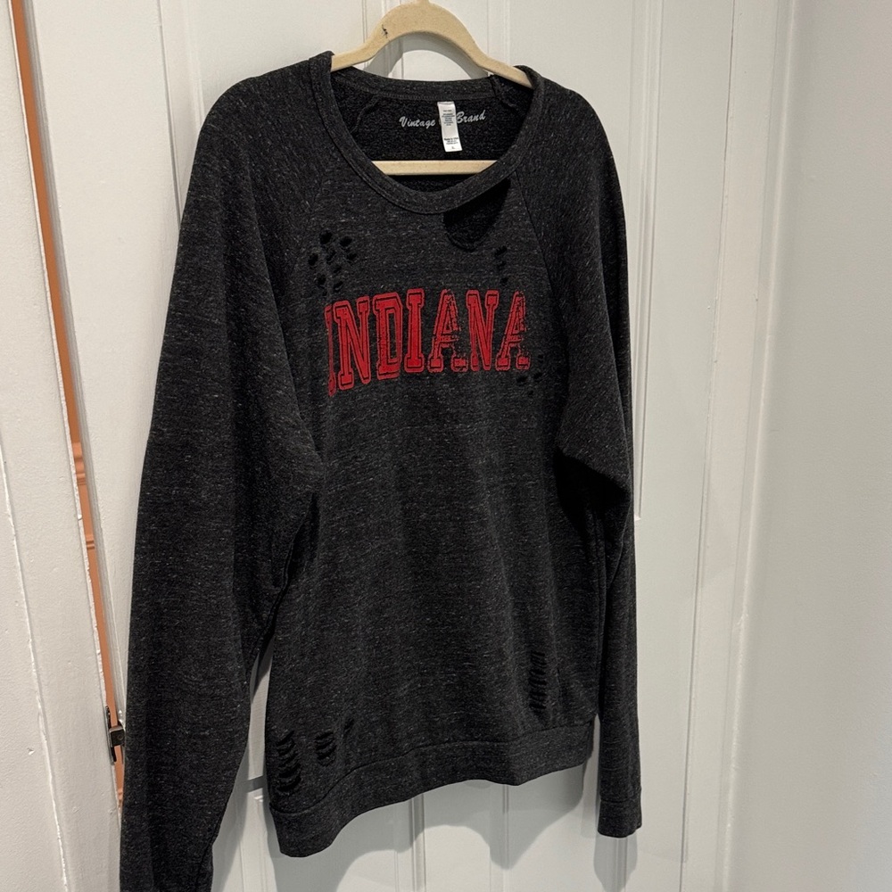 INDIANA UNIVERSITY Sweatshirt - Picture 3 of 6